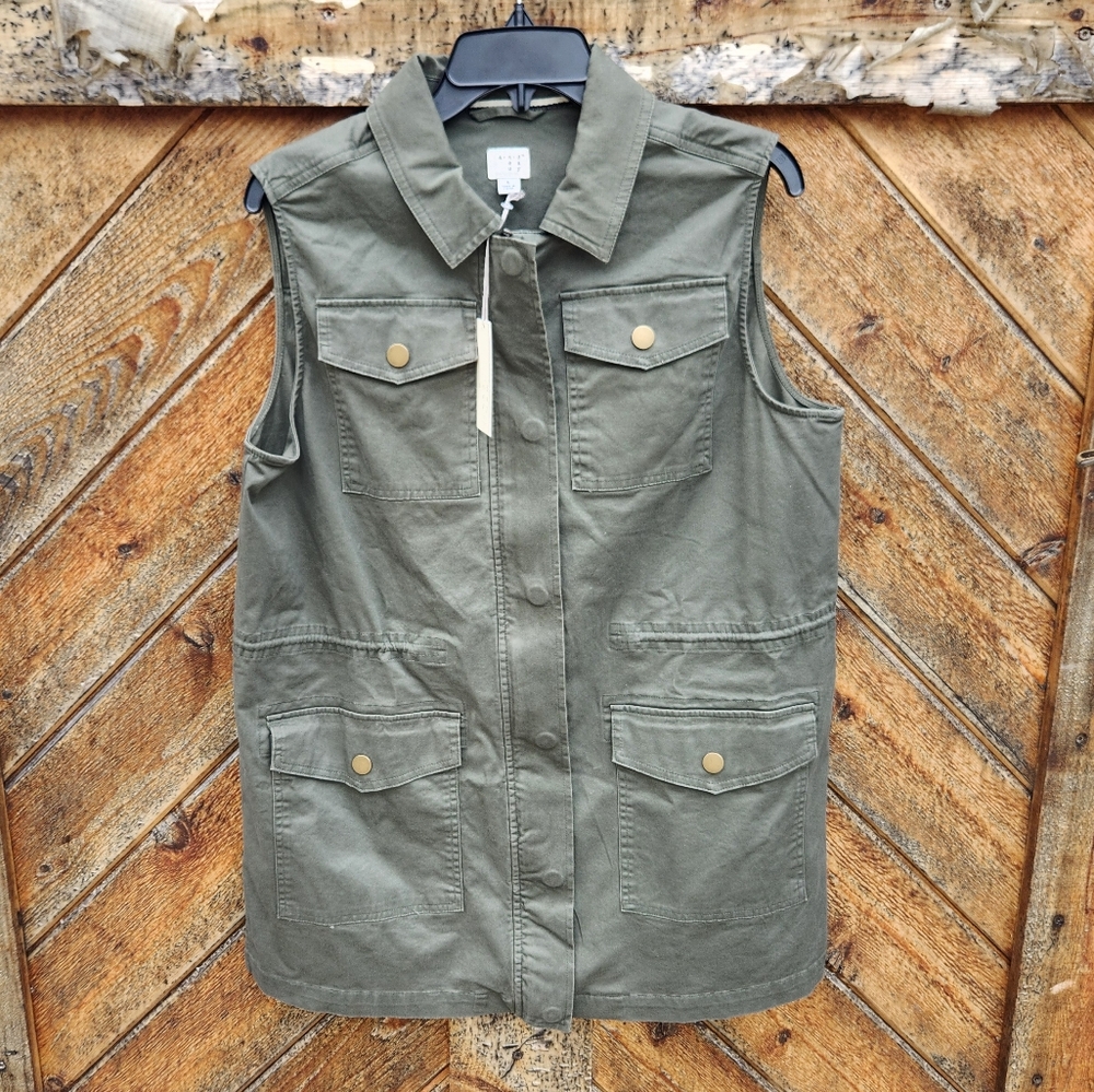 NWT A New Day Long Line Cargo Vest